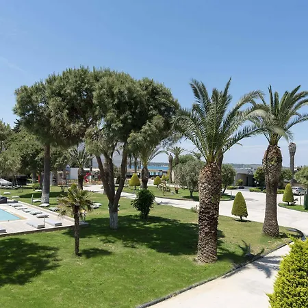 A11 Hotel 3*